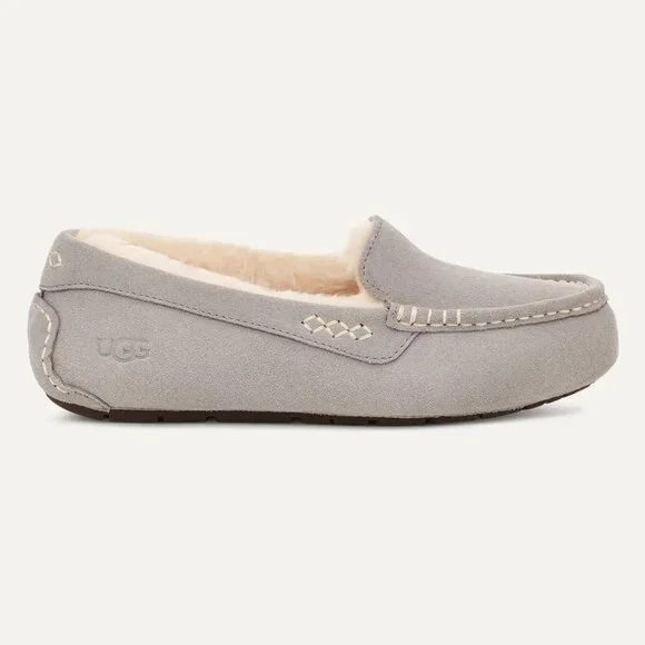 NEW UGG Women Ansley Grey Sheepskin Fur Driving Moccasin Slippers - Picture 2 of 6